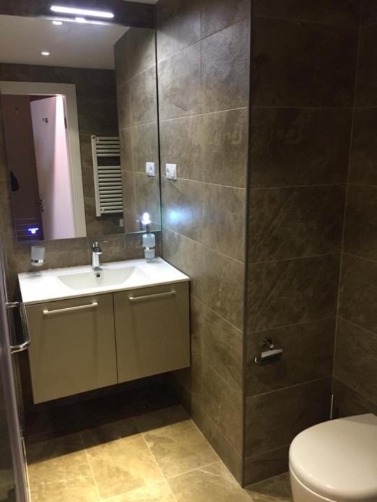 Apartment 16,26,27 Floors In Alliance Palace Batoemi Buitenkant foto